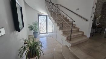 Gazimağusa Yeni Boğaziçi’nde Satılık 4+2 Müstakil Villa