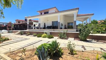Gazimağusa Yeni Boğaziçi’nde Satılık 4+2 Müstakil Villa