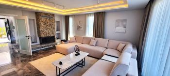 KKTC GİRNE LAPTADA DENİZ MANZARALI EŞYALI SATILIK 4+1 VİLLA