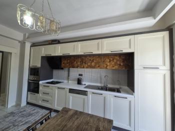 * AFYON ÜÇOK EMLAKTAN NAZMİ SAATÇİ MAH 3+1 127M² ASANSÖRLÜ EBEVEYN BANYOLU KİRALIK DAİRE *