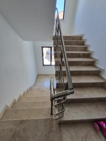 * AFYON ÜÇOK EMLAKTAN NAZMİ SAATÇİ MAH 3+1 127M² ASANSÖRLÜ EBEVEYN BANYOLU KİRALIK DAİRE *