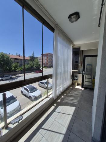 * AFYON ÜÇOK EMLAKTAN NAZMİ SAATÇİ MAH 3+1 127M² ASANSÖRLÜ EBEVEYN BANYOLU KİRALIK DAİRE *
