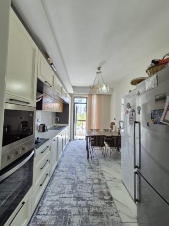 * AFYON ÜÇOK EMLAKTAN NAZMİ SAATÇİ MAH 3+1 127M² ASANSÖRLÜ EBEVEYN BANYOLU KİRALIK DAİRE *