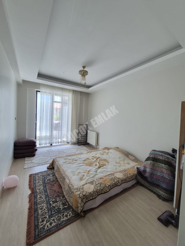 * AFYON ÜÇOK EMLAKTAN NAZMİ SAATÇİ MAH 3+1 127M² ASANSÖRLÜ EBEVEYN BANYOLU KİRALIK DAİRE *