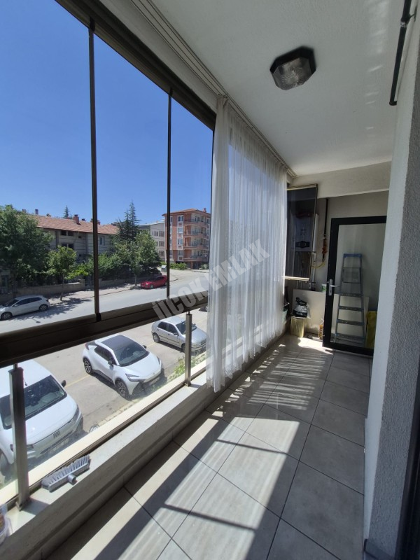 * AFYON ÜÇOK EMLAKTAN NAZMİ SAATÇİ MAH 3+1 127M² ASANSÖRLÜ EBEVEYN BANYOLU KİRALIK DAİRE *