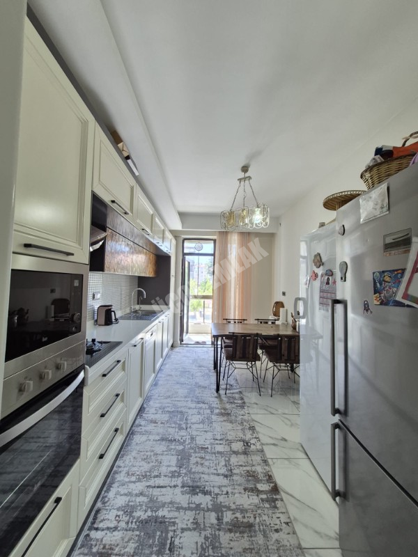 * AFYON ÜÇOK EMLAKTAN NAZMİ SAATÇİ MAH 3+1 127M² ASANSÖRLÜ EBEVEYN BANYOLU KİRALIK DAİRE *