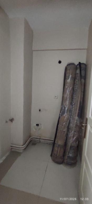 Antre Emlak'tan Satılık Bahçelievler'de Cadde Üstü 3+1,140 M2 Brüt Doğalgazlı Bakımlı Daire