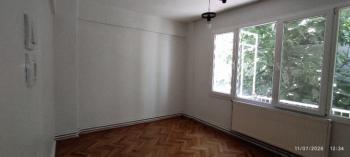 Antre Emlak'tan Satılık Bahçelievler'de Cadde Üstü 3+1,140 M2 Brüt Doğalgazlı Bakımlı Daire
