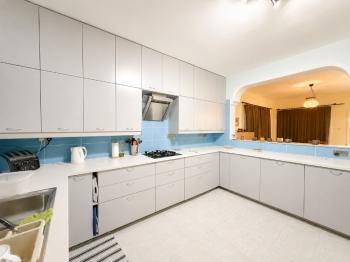 Girne Edremit'te Özel Havuzlu, Deniz Manzaralı 3+1 Satılık Villa