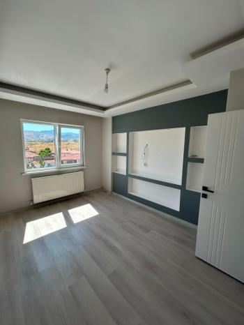 * AFYON ÜÇOK EMLAKTAN MAREŞAL FEVZİ ÇAKMAK MAH 3+1 115M² TEMİZ BAKIMLI SATILIK DAİRE * 