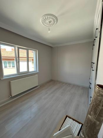 * AFYON ÜÇOK EMLAKTAN MAREŞAL FEVZİ ÇAKMAK MAH 3+1 115M² TEMİZ BAKIMLI SATILIK DAİRE * 