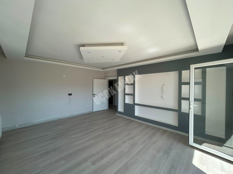 * AFYON ÜÇOK EMLAKTAN MAREŞAL FEVZİ ÇAKMAK MAH 3+1 115M² TEMİZ BAKIMLI SATILIK DAİRE * 