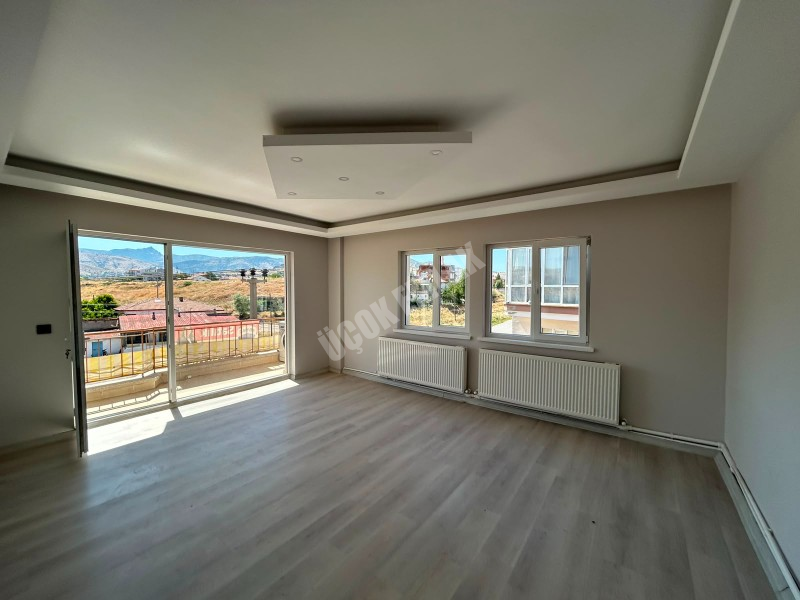 * AFYON ÜÇOK EMLAKTAN MAREŞAL FEVZİ ÇAKMAK MAH 3+1 115M² TEMİZ BAKIMLI SATILIK DAİRE * 