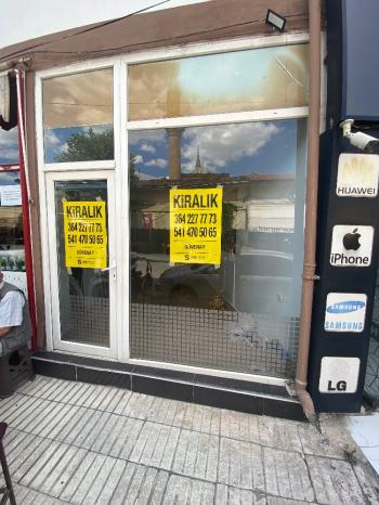GÜVENAY - ÇORUM ÇÖPLÜ ULU CAMİİ KARŞISINDA 40 M² KİRALIK DÜKKAN 