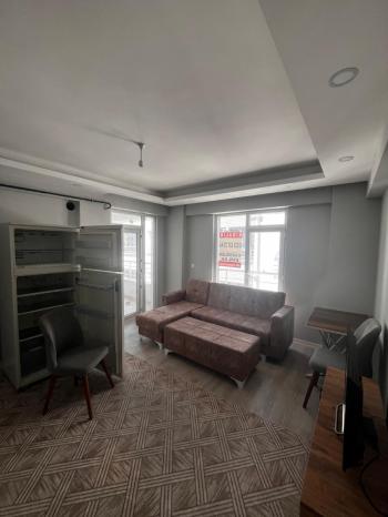 ÜNİVERSİTE BÖLGESİNDE KİRALIK EŞYALI 1+1 DAİRE