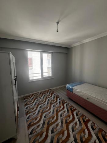 ÜNİVERSİTE BÖLGESİNDE KİRALIK EŞYALI 1+1 DAİRE