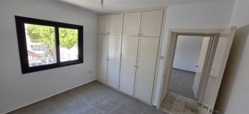 Girne Merkez'de 200m2 Ferah ve Konforlu Satılık 3+2 Daire 