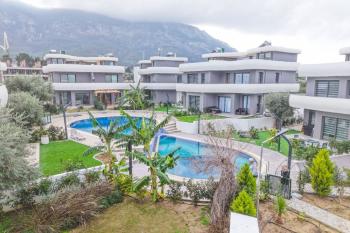 KKTC GİRNE LAPTADA DENİZ MANZARALI SATILIK 3+1 LÜKS VİLLA