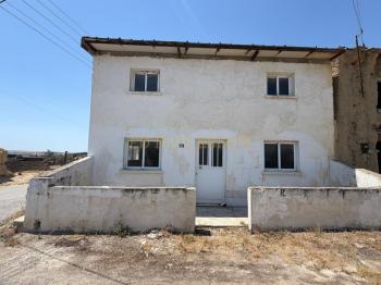 Lefkoşa Dilekkaya Köyünde Satılık Köy Evi