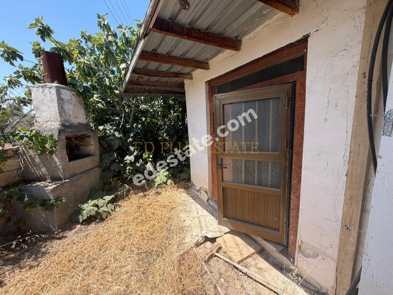 Lefkoşa Dilekkaya Köyünde Satılık Köy Evi