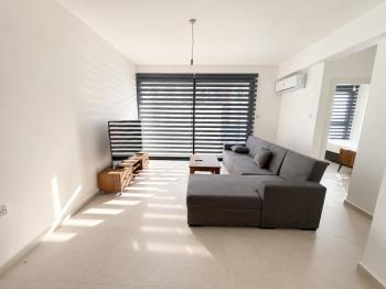 Kuzey Kıbrıs Girne Merkezde Yeni Askeri Hastaneye 200 M Mesafede 2+1 Sıfır Eşyalı Kiralık Daire 