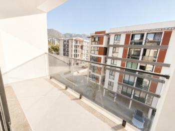 Kuzey Kıbrıs Girne Merkezde Yeni Askeri Hastaneye 200 M Mesafede 2+1 Sıfır Eşyalı Kiralık Daire 