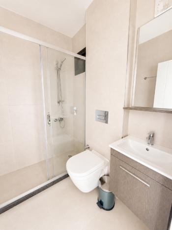 Kuzey Kıbrıs Girne Merkezde Yeni Askeri Hastaneye 200 M Mesafede 2+1 Sıfır Eşyalı Kiralık Daire 