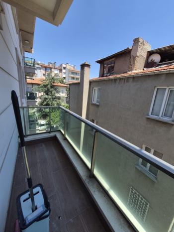 AFYON ÜÇOK EMLAKTAN ZAFER MAH KİRALIK LÜX 1+1 EŞYALI MERKEZİ KONUMDA DAİRE