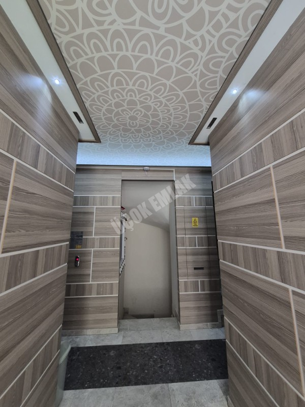 AFYON ÜÇOK EMLAKTAN ZAFER MAH KİRALIK LÜX 1+1 EŞYALI MERKEZİ KONUMDA DAİRE