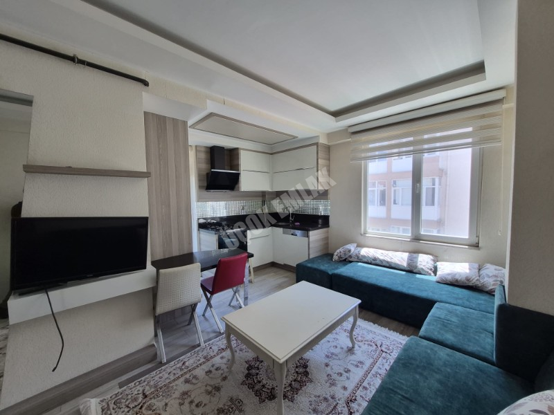 AFYON ÜÇOK EMLAKTAN ZAFER MAH KİRALIK LÜX 1+1 EŞYALI MERKEZİ KONUMDA DAİRE
