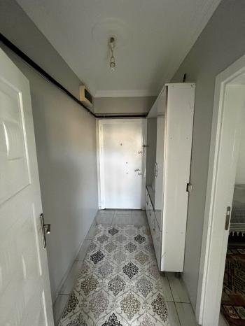 ÜNİVERSİTE BÖLGESİNDE KİRALIK EŞYALI 1+1 DAİRE