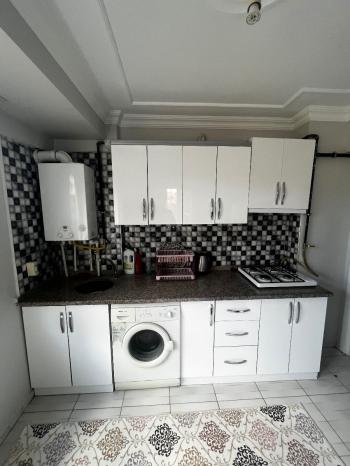 ÜNİVERSİTE BÖLGESİNDE KİRALIK EŞYALI 1+1 DAİRE