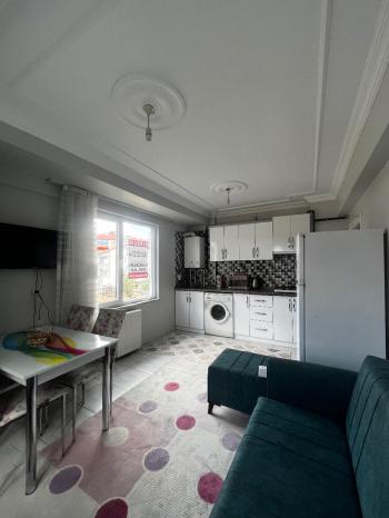ÜNİVERSİTE BÖLGESİNDE KİRALIK EŞYALI 1+1 DAİRE