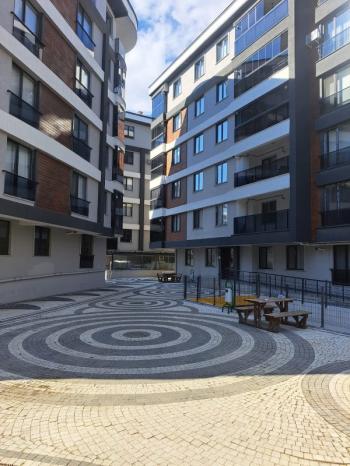 YAŞAM GARDEN SİTESİNDE BAHÇE KATI 2+1 AMERİKAN MUTFAKLI DAİRE 