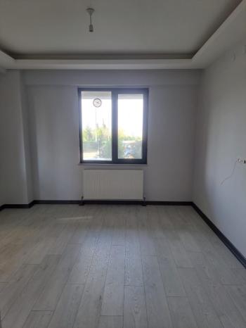 YAŞAM GARDEN SİTESİNDE BAHÇE KATI 2+1 AMERİKAN MUTFAKLI DAİRE 