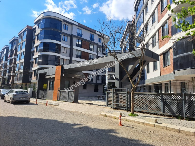 YAŞAM GARDEN SİTESİNDE BAHÇE KATI 2+1 AMERİKAN MUTFAKLI DAİRE 