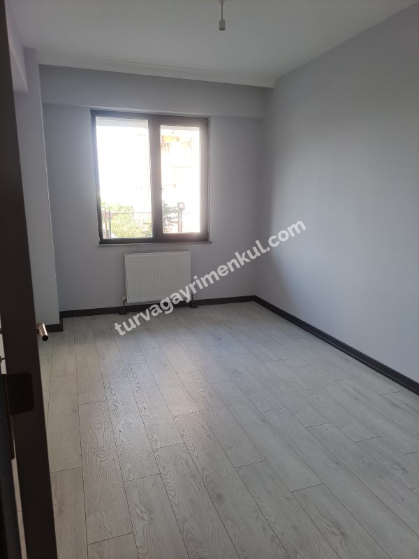 YAŞAM GARDEN SİTESİNDE BAHÇE KATI 2+1 AMERİKAN MUTFAKLI DAİRE 