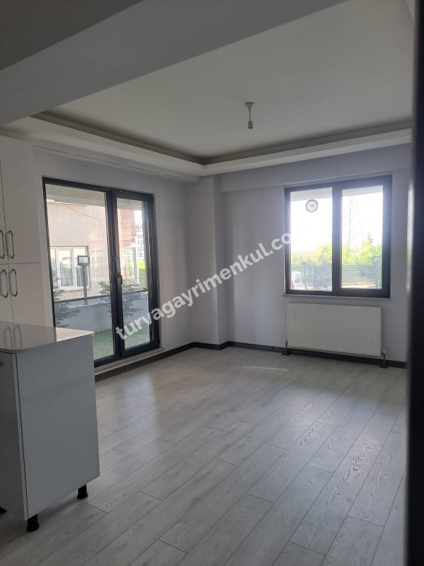 YAŞAM GARDEN SİTESİNDE BAHÇE KATI 2+1 AMERİKAN MUTFAKLI DAİRE 