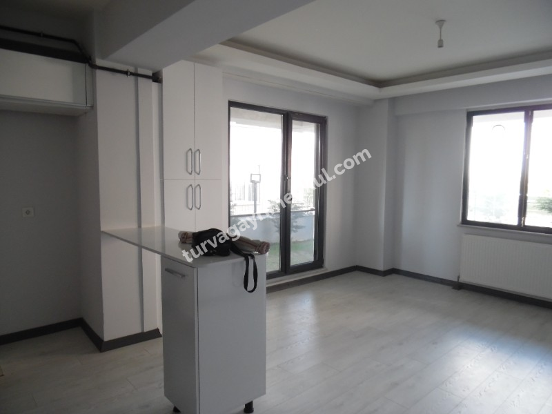 YAŞAM GARDEN SİTESİNDE BAHÇE KATI 2+1 AMERİKAN MUTFAKLI DAİRE 