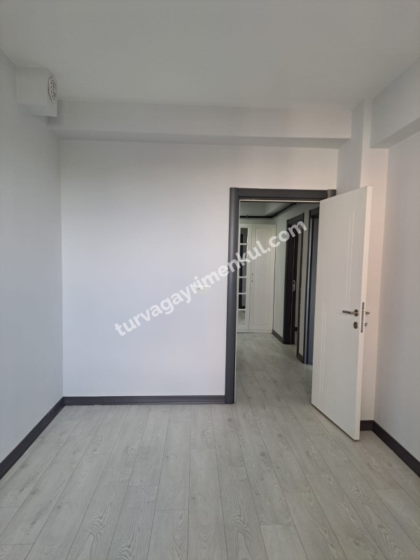 YAŞAM GARDEN SİTESİNDE BAHÇE KATI 2+1 AMERİKAN MUTFAKLI DAİRE 