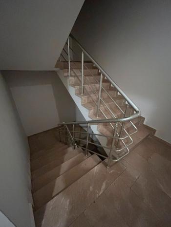 AFYON ÜÇOK EMLAKTAN OSMANGAZİ  MAH 1+1 50M² FULL EŞYALI TEMİZ BAKIMLI KİRALIK DAİRE 