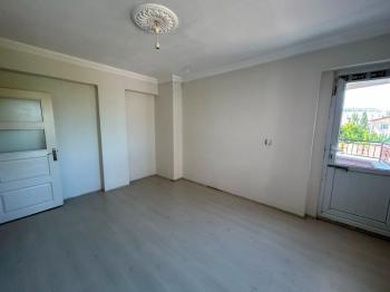 *AFYON ÜÇOK EMLAKTAN ATAKÖY MAH 2+1 100M² TEMİZ BAKIMLI KİRALIK DAİRE *