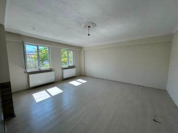 *AFYON ÜÇOK EMLAKTAN ATAKÖY MAH 2+1 100M² TEMİZ BAKIMLI KİRALIK DAİRE *