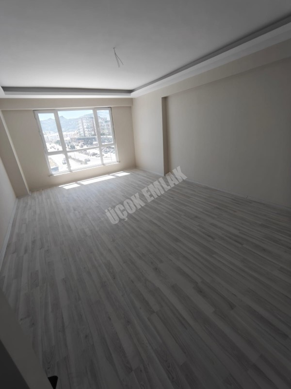 * AFYON ÜÇOK EMLAKTAN ERKMEN CUMHURİYET MAH 4+1 160M² HAVUZLU LÜKS SATILIK DAİRE *