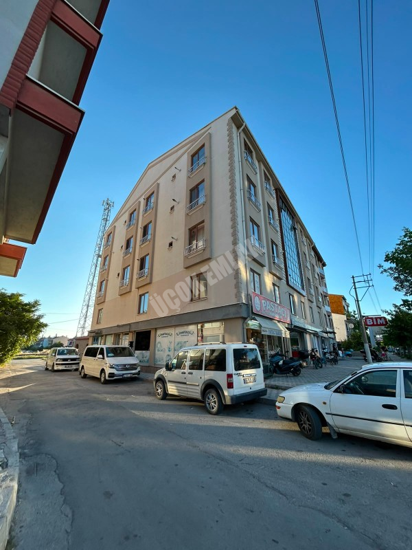AFYON ÜÇOK EMLAKTAN OSMANGAZİ  MAH 1+1 50M² FULL EŞYALI TEMİZ BAKIMLI KİRALIK DAİRE 
