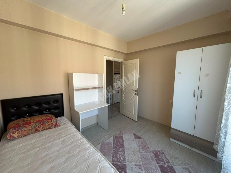 AFYON ÜÇOK EMLAKTAN OSMANGAZİ  MAH 1+1 50M² FULL EŞYALI TEMİZ BAKIMLI KİRALIK DAİRE 