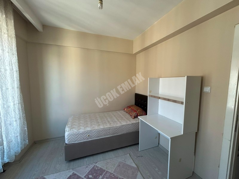 AFYON ÜÇOK EMLAKTAN OSMANGAZİ  MAH 1+1 50M² FULL EŞYALI TEMİZ BAKIMLI KİRALIK DAİRE 
