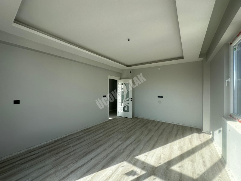 * AFYON ÜÇOK EMLAKTAN MAREŞAL FEVZİ ÇAKMAK MAH 2+1 85M² SIFIR SATILIK DAİRE *