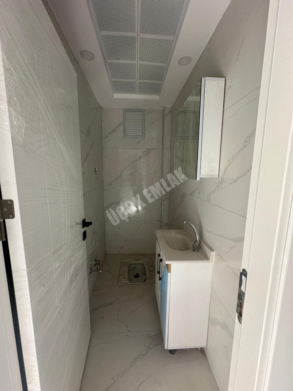 * AFYON ÜÇOK EMLAKTAN MAREŞAL FEVZİ ÇAKMAK MAH 2+1 85M² SIFIR SATILIK DAİRE *