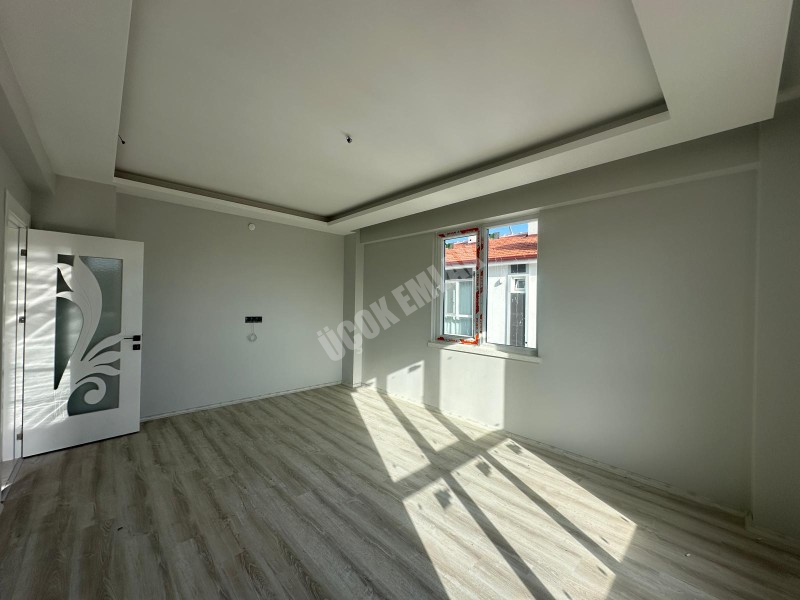* AFYON ÜÇOK EMLAKTAN MAREŞAL FEVZİ ÇAKMAK MAH 2+1 85M² SIFIR SATILIK DAİRE *
